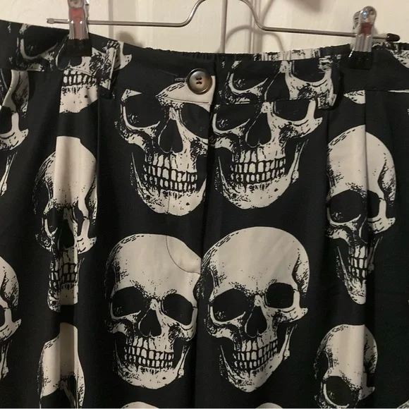 Dressed in Lala Never Taking These Off Pants Skulls in XL - Picture 4 of 7